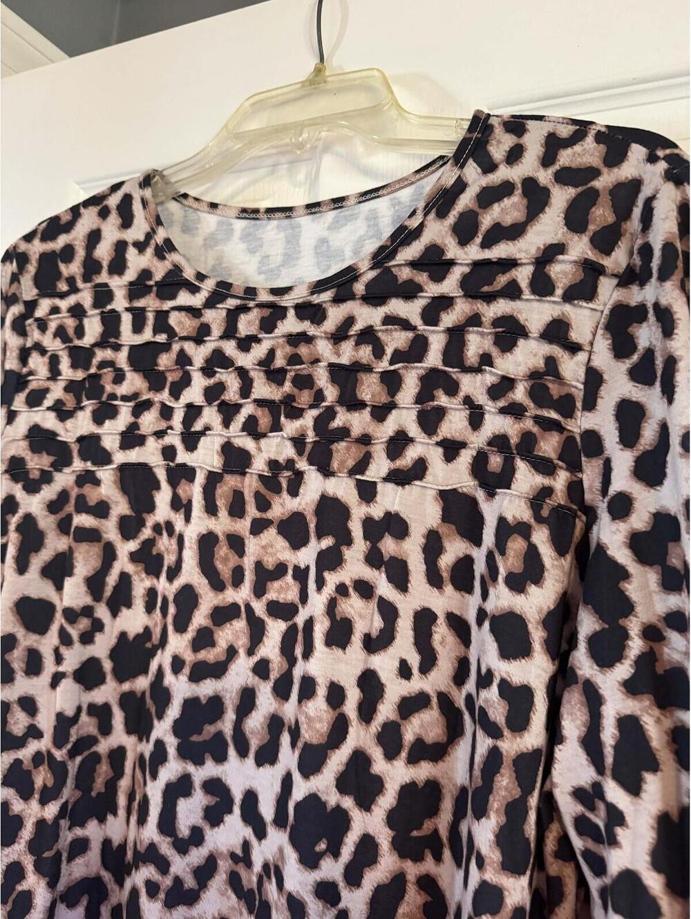 Leopard Print Long Sleeve Tunic Top - Picture 3 of 3